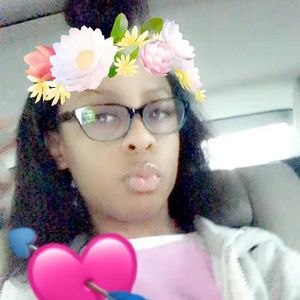 Meet your Posher, Lauryn